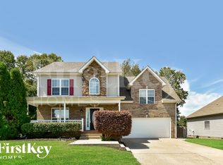 1672 Autumn Dr, Clarksville, TN 37042