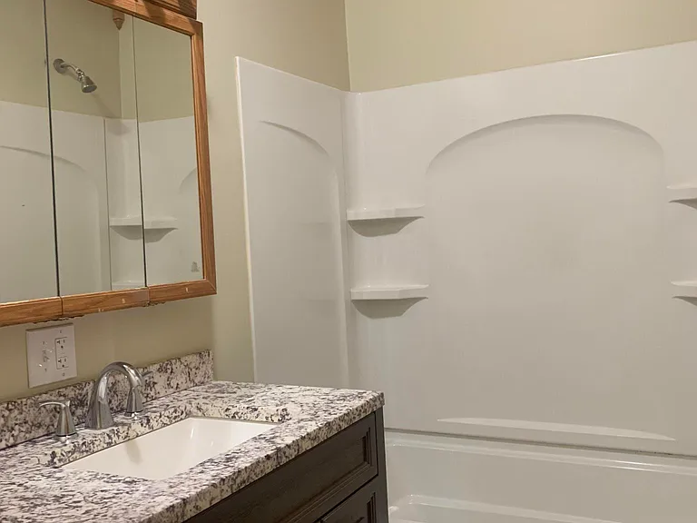 615 W Gambier St — Photo 12
