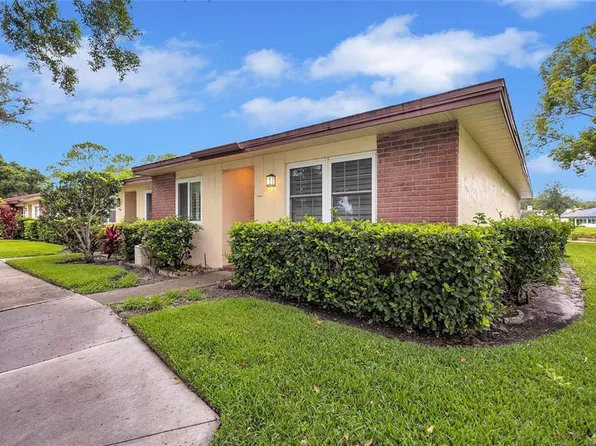 900 Maclaren Dr N APT D, Palm Harbor, FL 34684