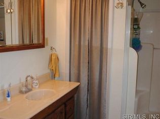 63 Rr 1, Nebo, IL 62355