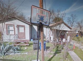1009 S Chupaderas St, San Antonio, TX 78207