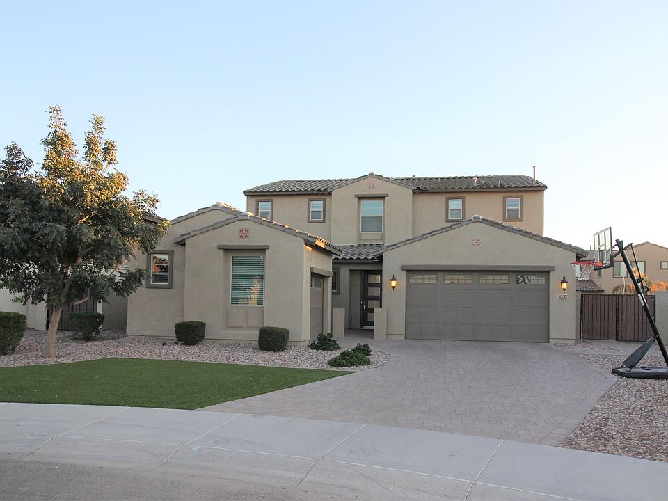 1st image of 3257 E Orleans Dr