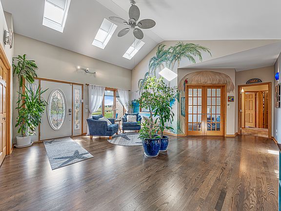 3rd image of 6808 W Johnson Ct