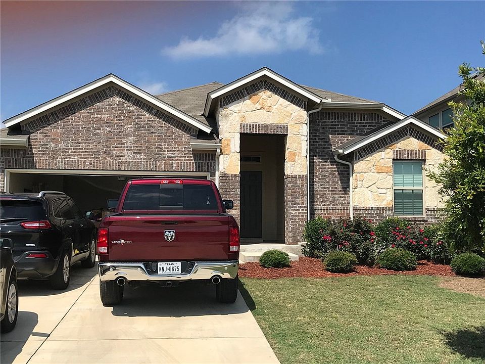 2nd image of 372 Chaparro Dr