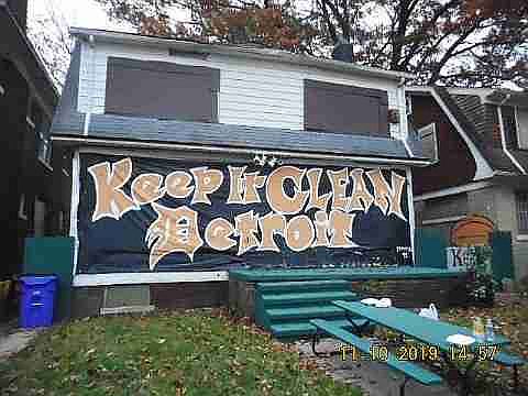 4025 Clairmount