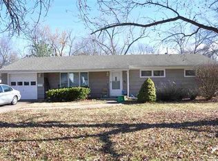 2020 Hillview Rd, Lawrence, KS 66046