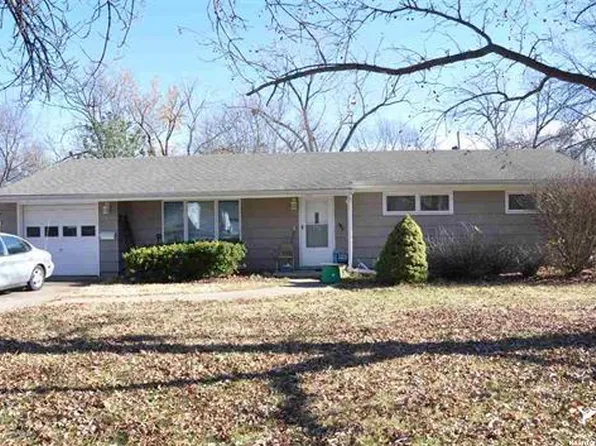 2020 Hillview Rd, Lawrence, KS 66046