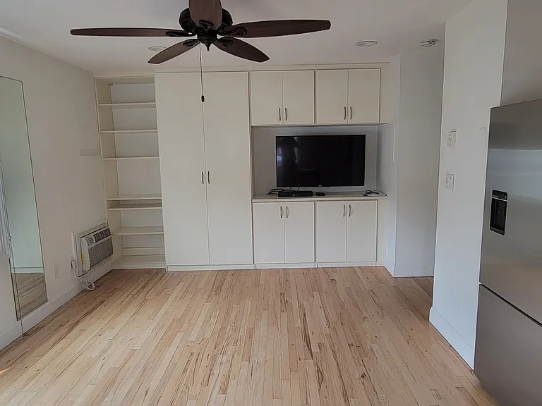 201 2nd Ave #4B — Photo 8