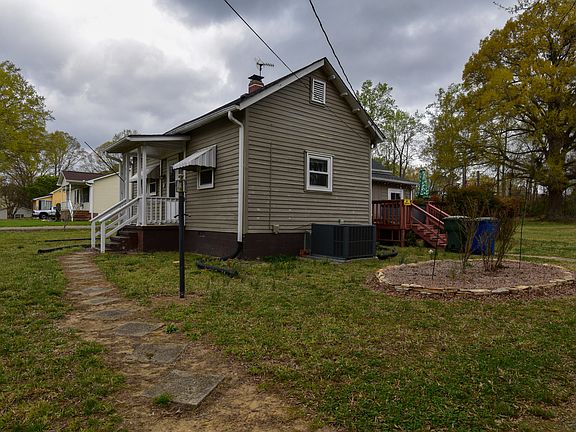 2nd image of 312 W Steele St
