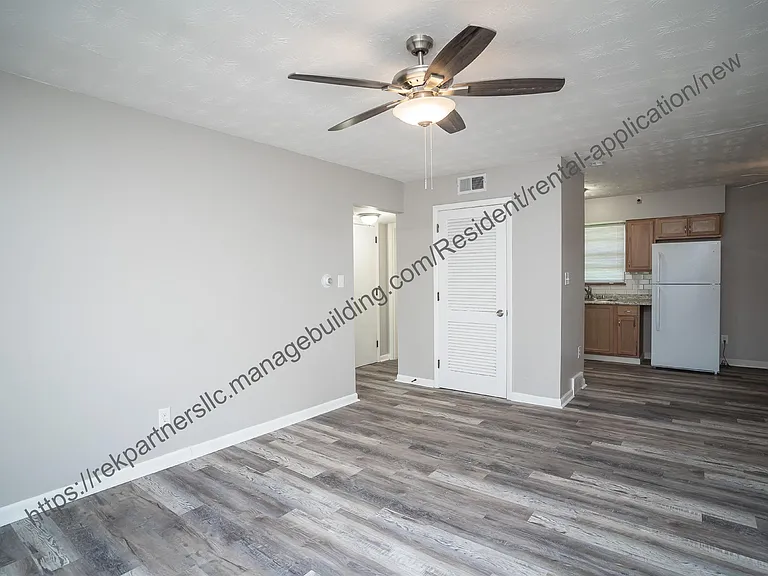 2525 Lakeview Ave — Photo 1