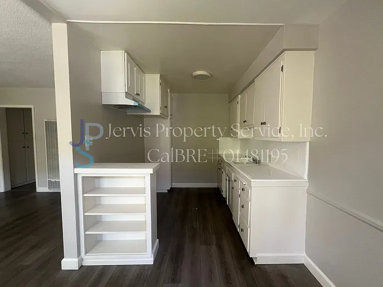 10321 Downey Ave #4 — Photo 4