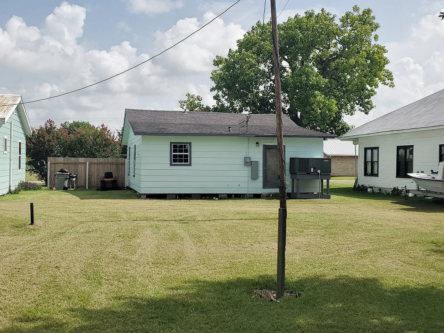 2 bed, 900 sqft, $1,195 — Photo 2
