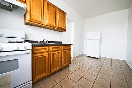 4th image of 4714 S Michigan Ave #4718-2E