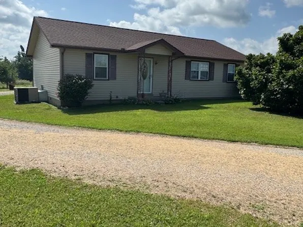4448 Akersville Rd, Lafayette, TN 37083