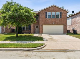 1916 Lariat Dr, Justin, TX 76247