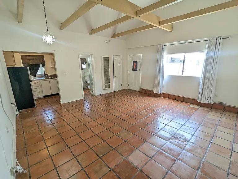 169 N Wetherly Dr — Photo 21