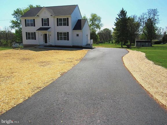 3rd image of 957 Spring City Rd