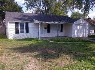 1118 Bangs St, Aurora, IL 60505