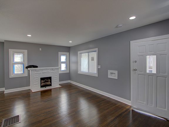 2nd image of 4407 Bellefontaine Ave