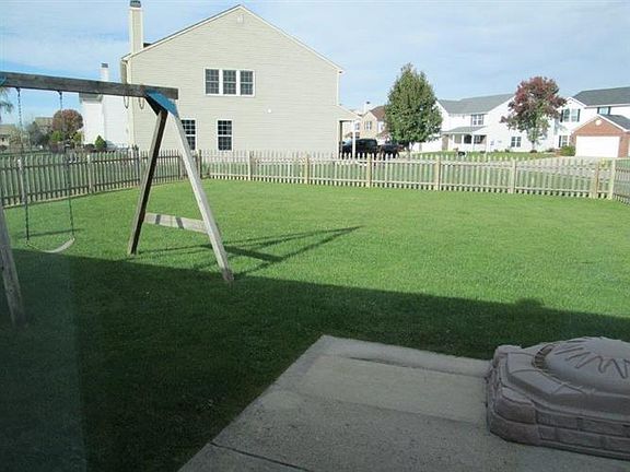 5th image of 1912 Windsor Ln