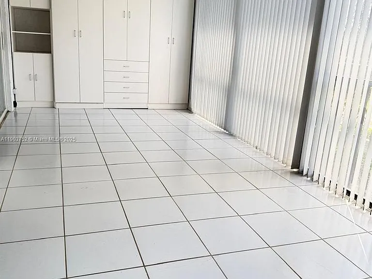 11690 Briarwood Cir #4 — Photo 3