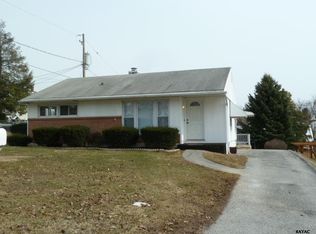 10 W Prospect St, Red Lion, PA 17356