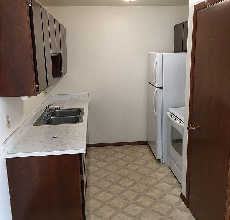 1st image of 171 S Royal Ave APT 4