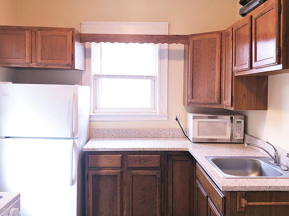4th image of 57 Hilda St #3