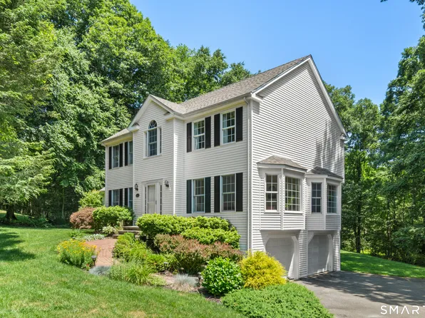 15 Rose Lane, Newtown, CT 06482