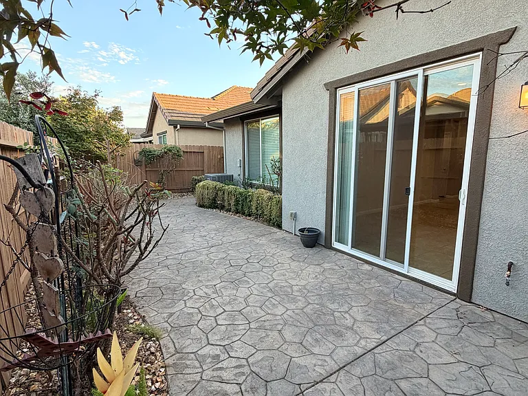 9855 Sheffield Way — Photo 25