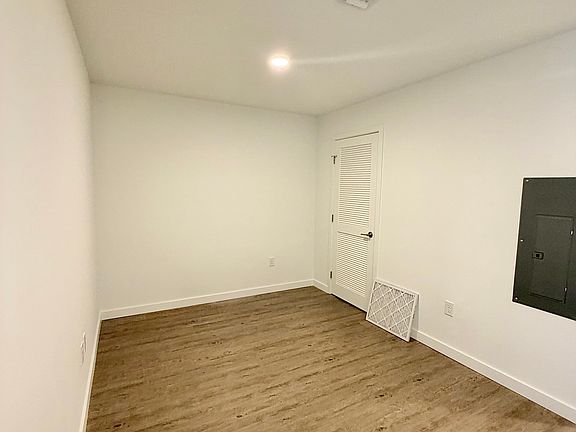 4th image of 2000 N Bayshore Dr #2706