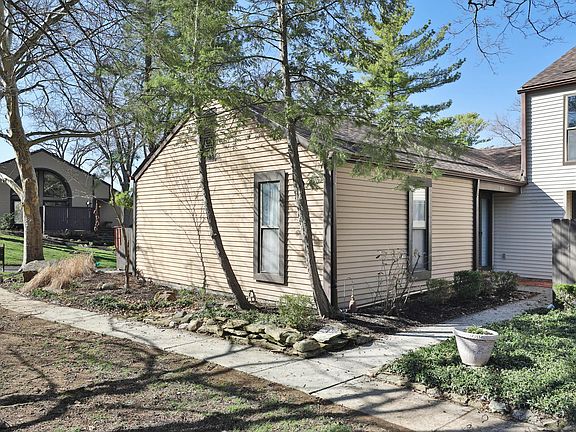 2nd image of 3128 Rivermill Dr