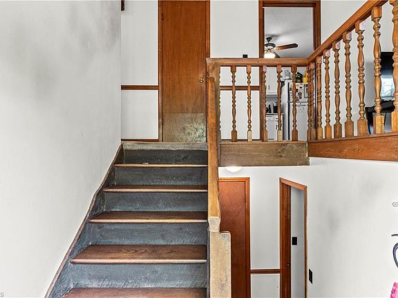 4th image of 210 Knoxwood Rd