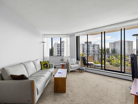 4th image of 620 Toronto St #910