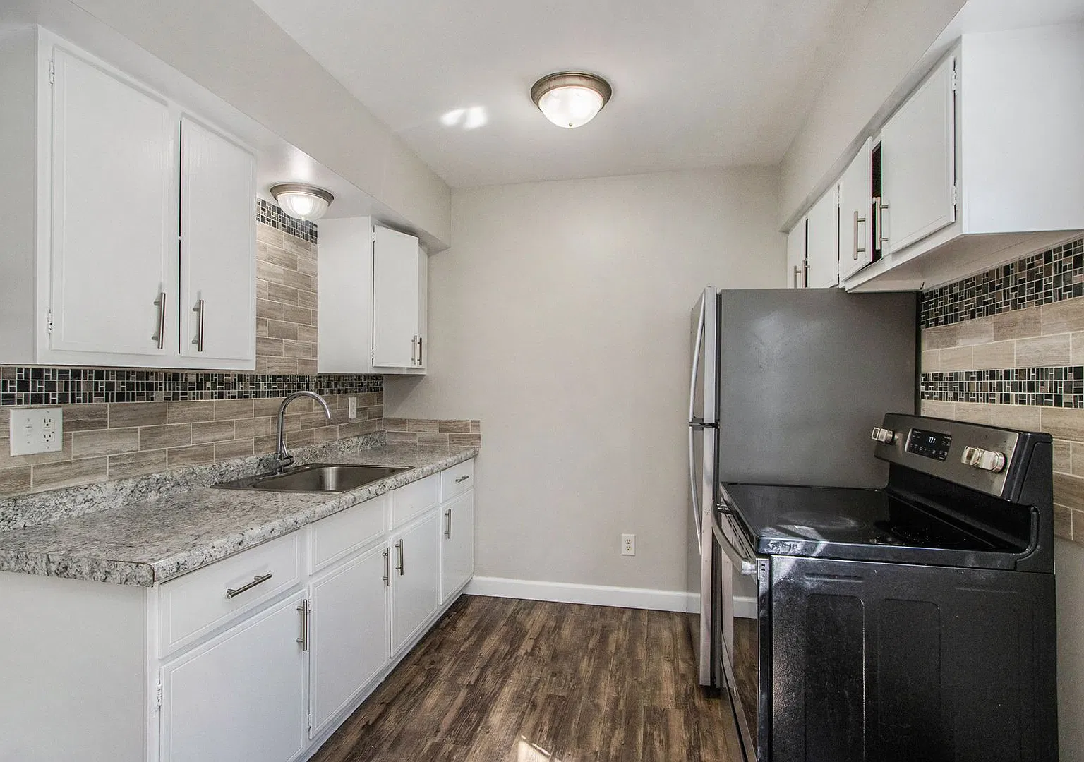 444 Garland Street — Photo 3