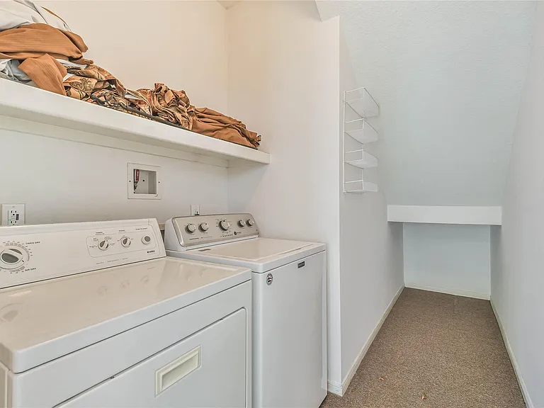 2 Willow Point Pl — Photo 32