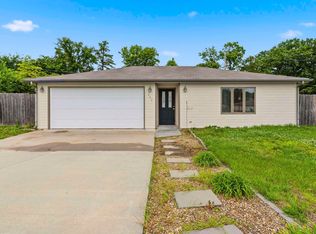 202 William Dr, Ogden, KS 66517