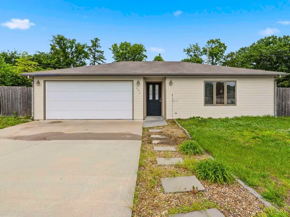 202 William Dr, Ogden, KS 66517