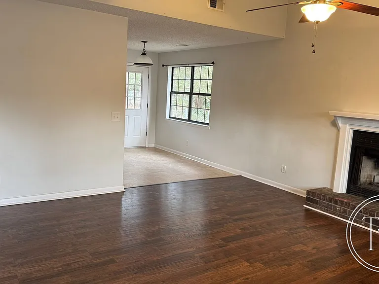 806 W Oxford Ln — Photo 11