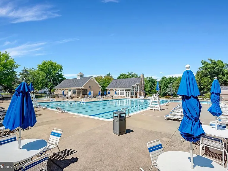 8628 Ellesmere Way — Photo 52