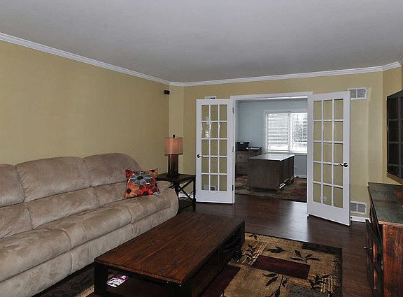3rd image of 40 Gino Ln