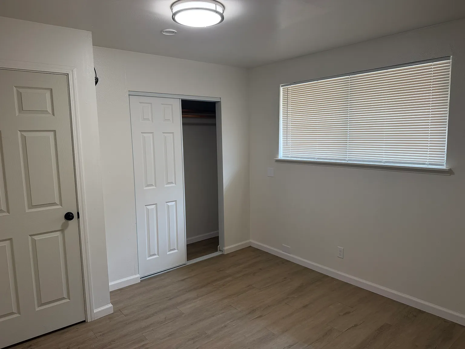 3 bed, 1160 sqft, $2,200 — Photo 3