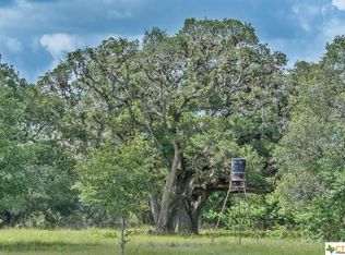 881 Private Road 1265, Edna, TX 77957