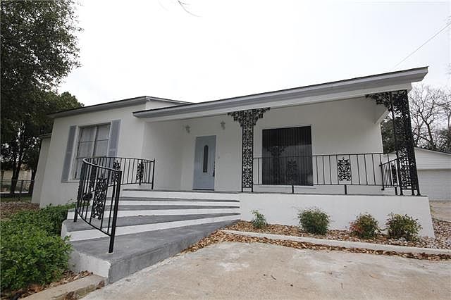 1st image of 1901 Skyline Dr