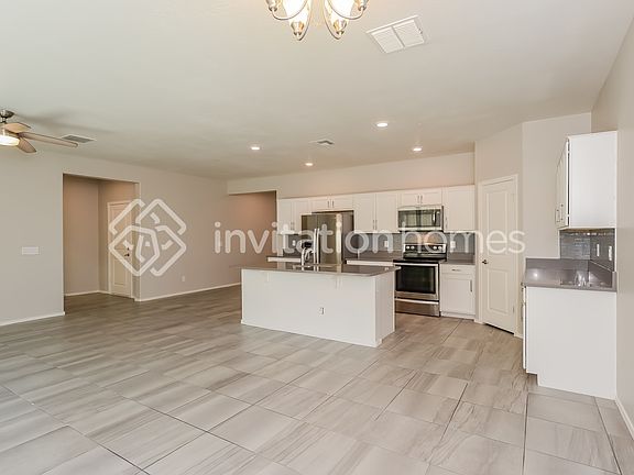 5th image of 1143 S Sawyer