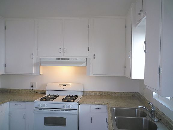 5th image of 541-43 G St #543-1/2