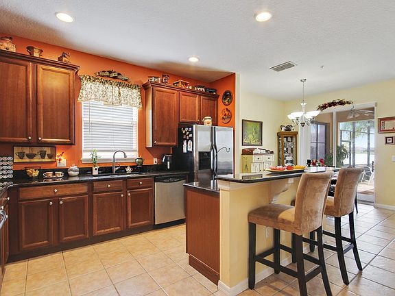 4th image of 10472 Eastpark Woods Dr