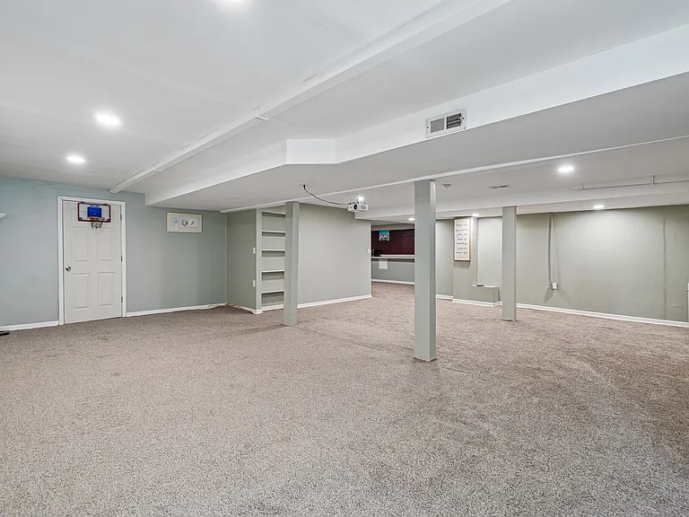16304 Mulberry Way — Photo 34