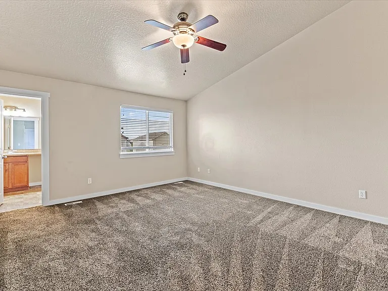 115 W Lava Falls St — Photo 25