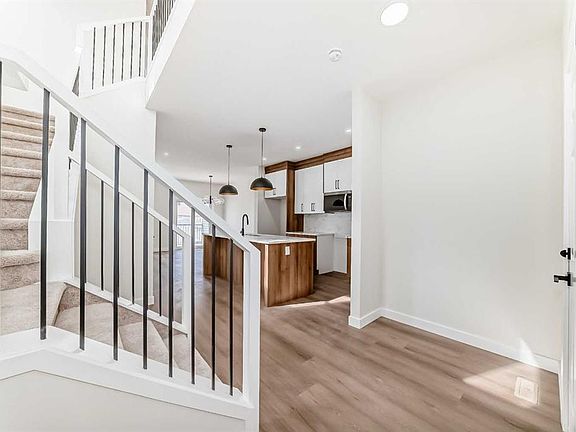 4th image of 117 E Baysprings Gdns SW